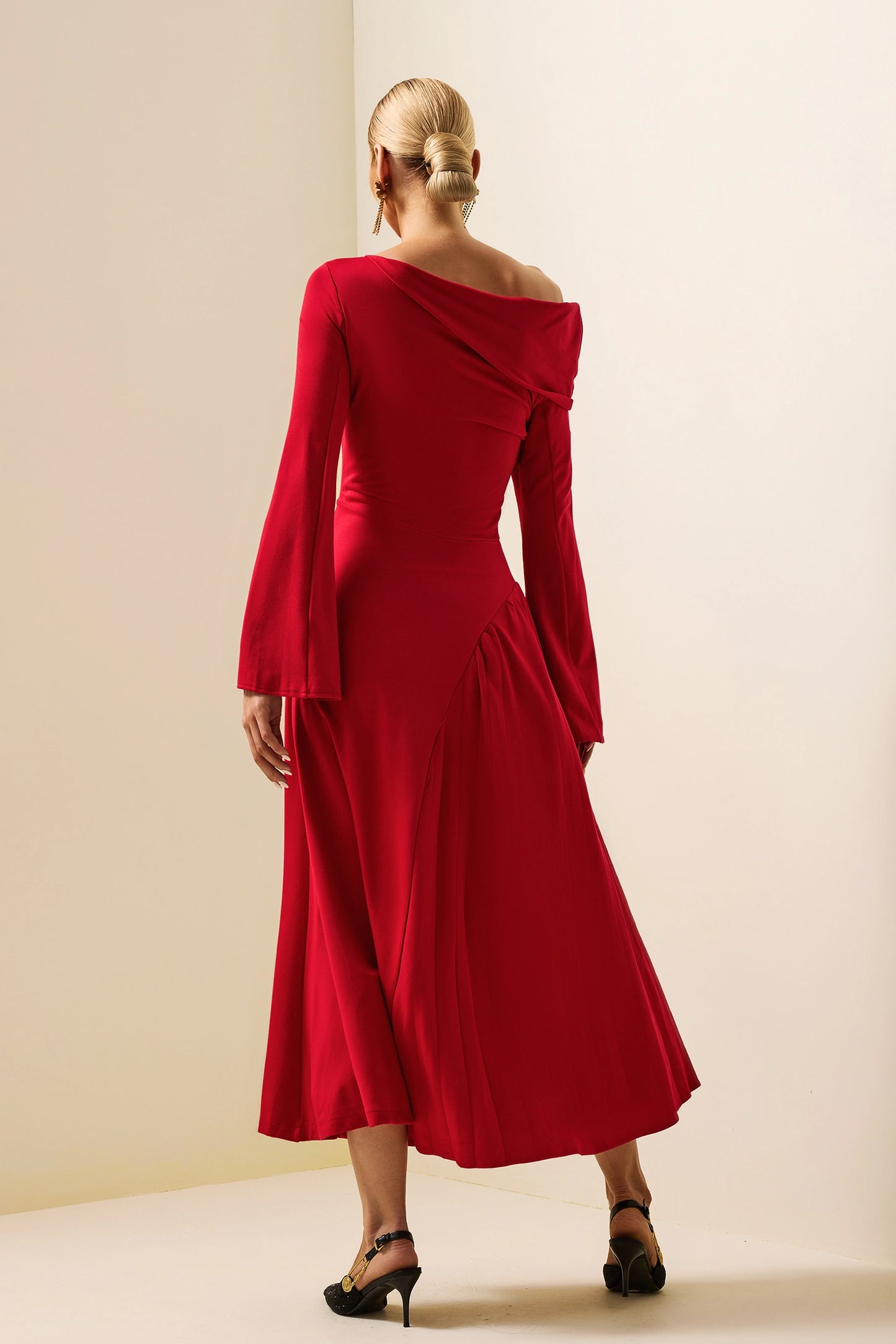 Red Reign Dantelli Midi Elbise