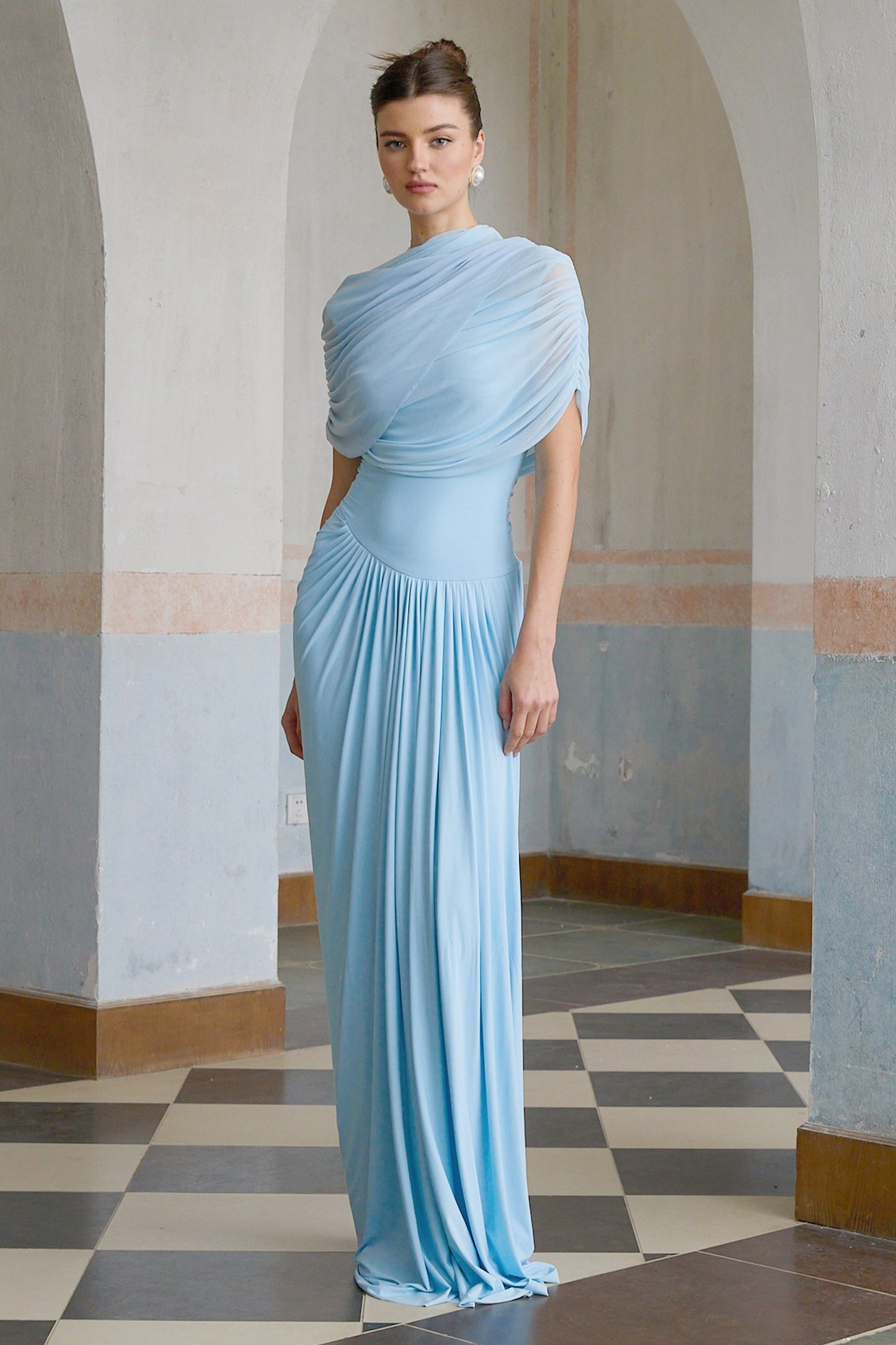Catherine Mavi Asimetrik Pileli Maxi Elbise