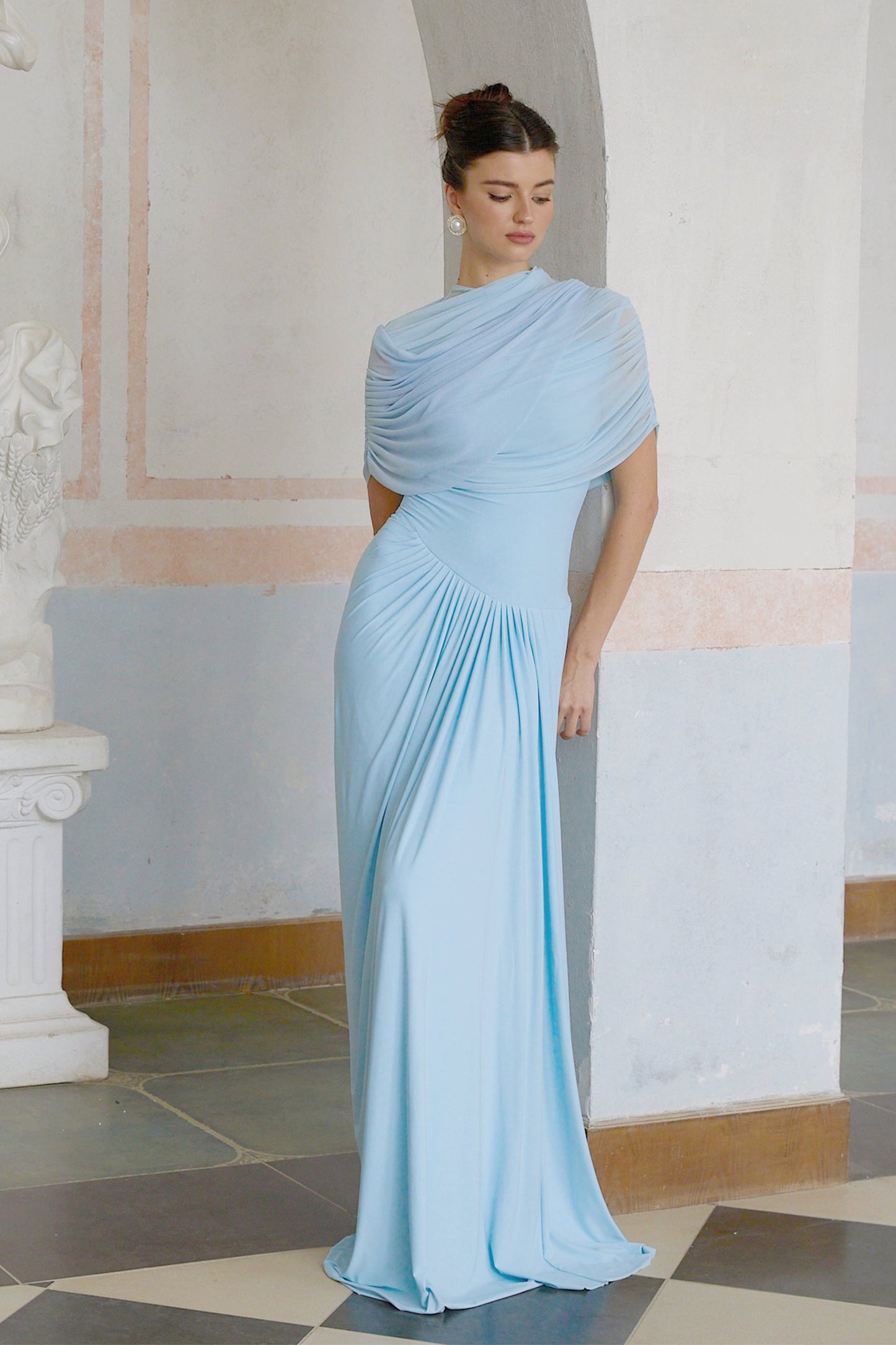 Catherine Mavi Asimetrik Pileli Maxi Elbise