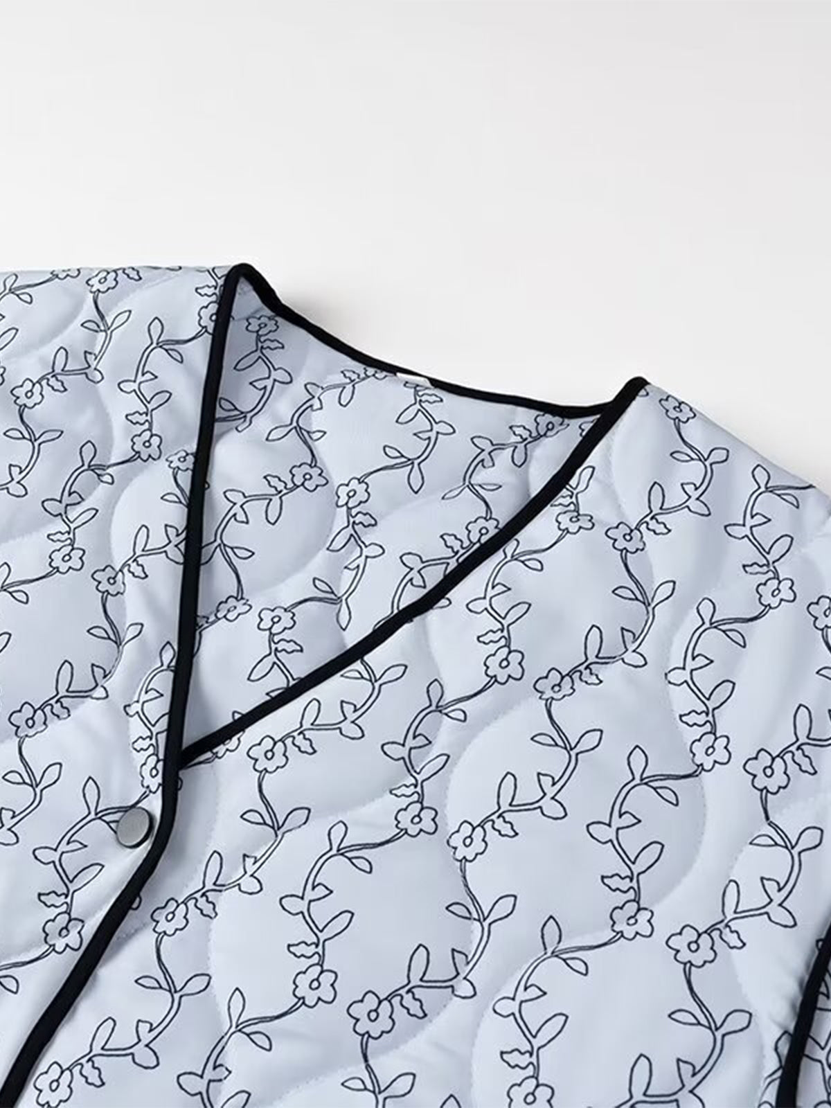 Kontrast Baskılı Düğmeli Kaban