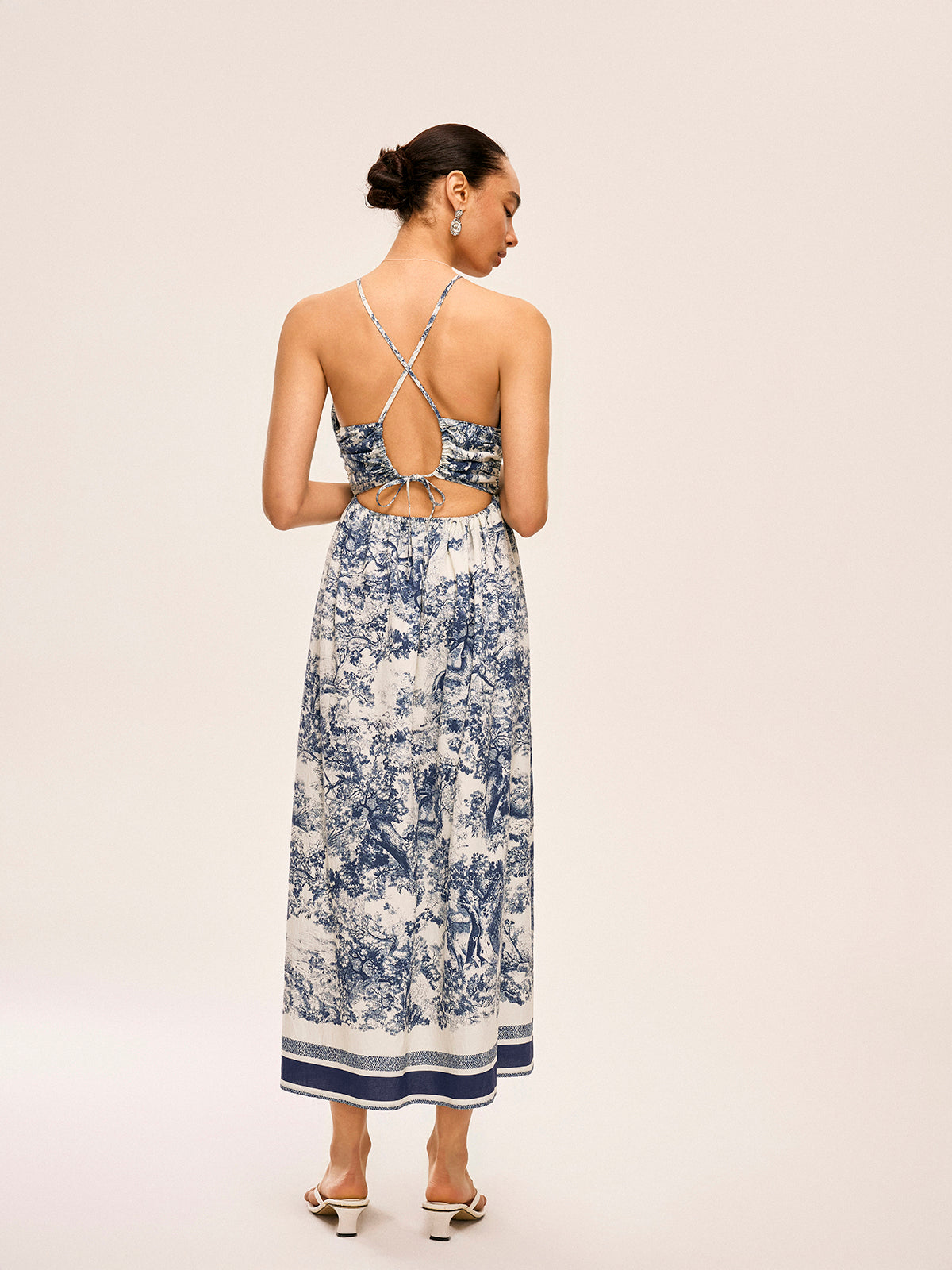 Desenli Kontrast Kenar Detaylı Düğümlü Yırtmaçlı Elbise