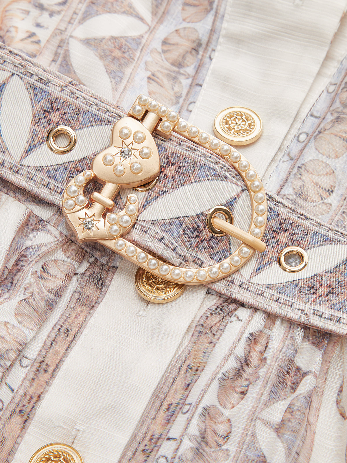 Yarı Şeffaf Kemerli Düğmeli Elbise