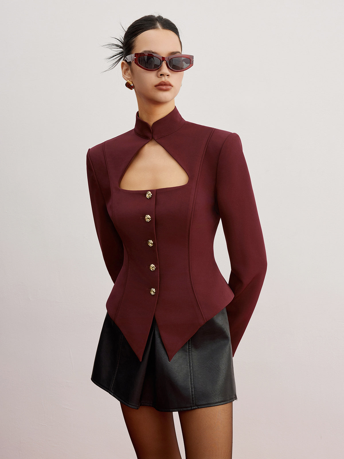 Kesik Detaylı Omuz Vatkalı Slim Fit Blazer