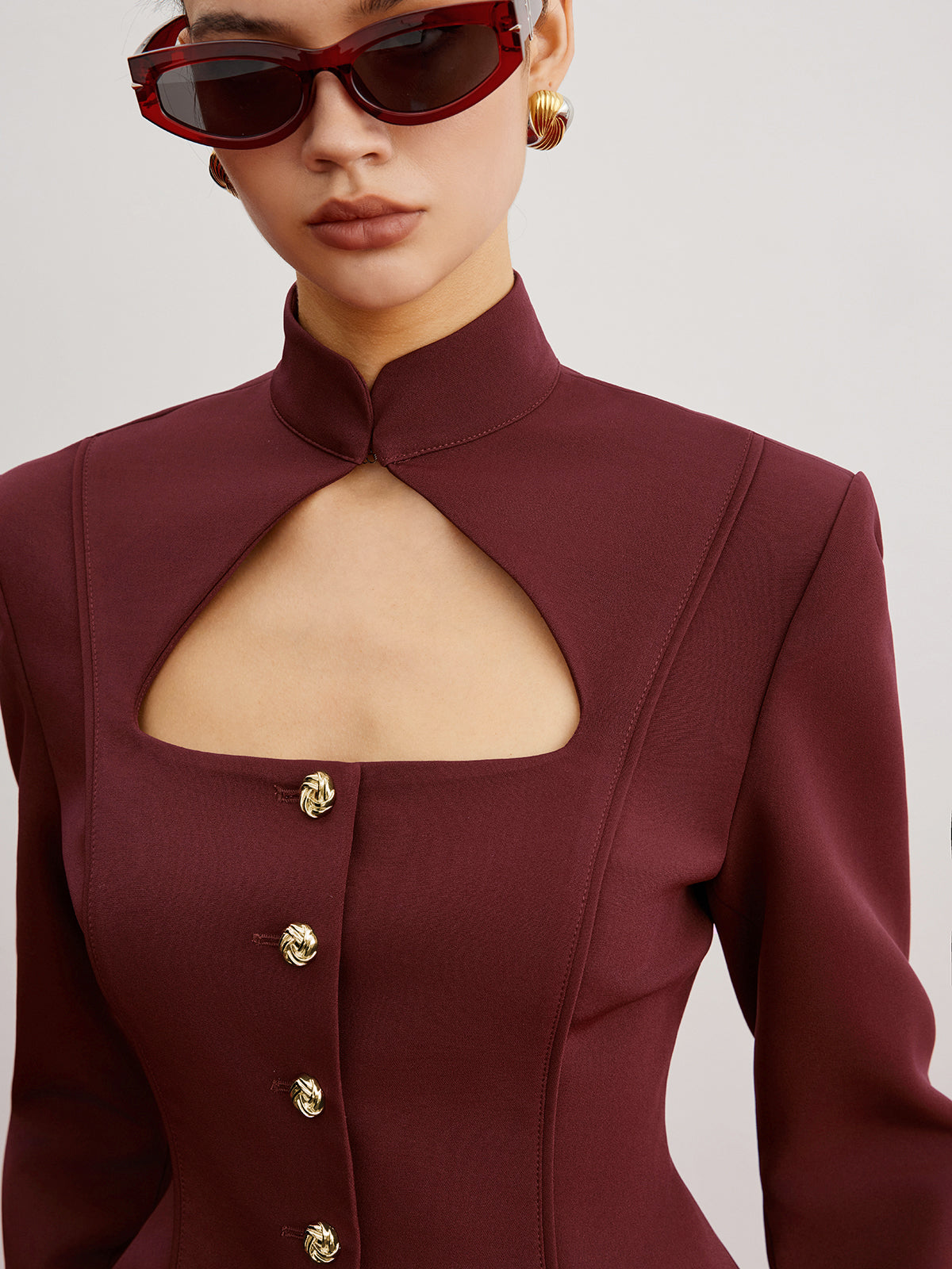 Kesik Detaylı Omuz Vatkalı Slim Fit Blazer