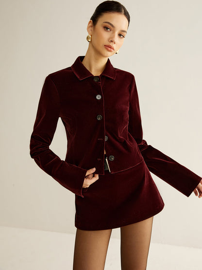 Kadife Yaka Detaylı Kısa Blazer Ceket