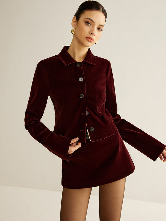 Kadife Yaka Detaylı Kısa Blazer Ceket