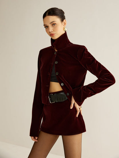 Kadife Yaka Detaylı Kısa Blazer Ceket