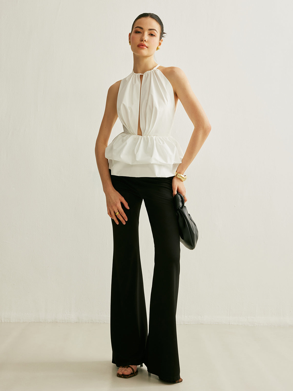 Anahtar Delikli Yaka Peplum Bluz