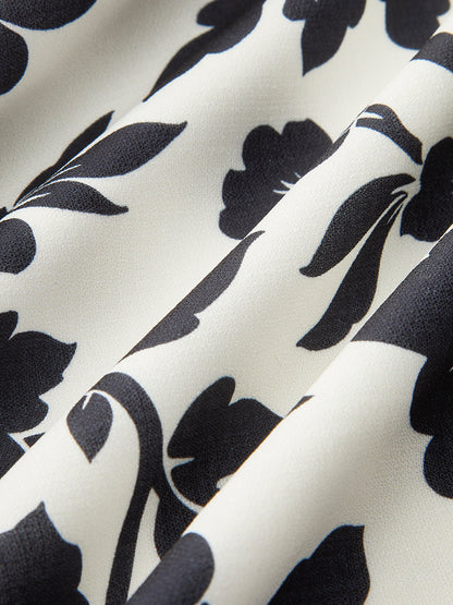 Çiçek Desenli Kare Yaka Askılı Elbise