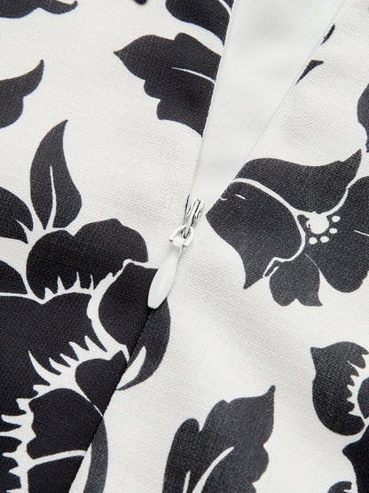 Çiçek Desenli Kare Yaka Askılı Elbise