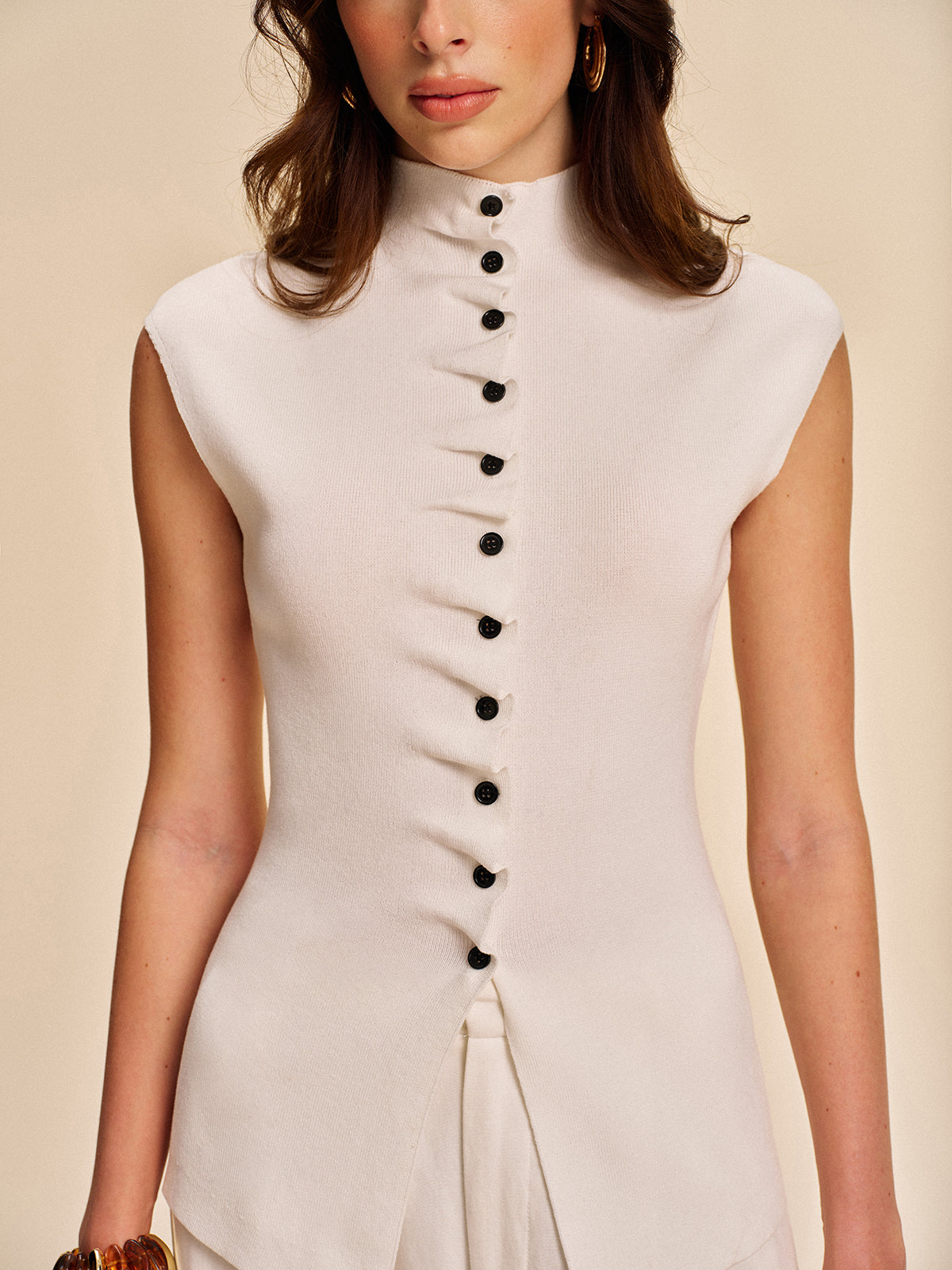 Önden Düğmeli Kolsuz Triko Hırka