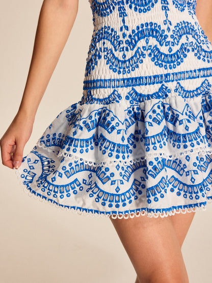 Dalgalı Straplez Kat Kat Etek Uçlu ve Dilimli Detaylı Elbise