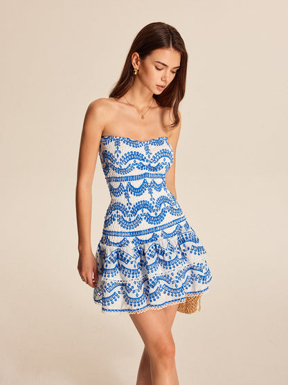 Dalgalı Straplez Kat Kat Etek Uçlu ve Dilimli Detaylı Elbise