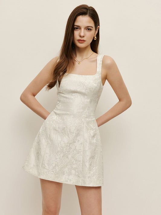 Çiçek Desenli Jakarlı Kare Yaka Elbise