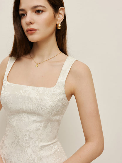 Çiçek Desenli Jakarlı Kare Yaka Elbise