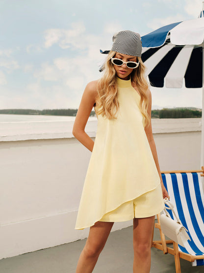 Düğmeli Asimetrik Sırt Dekolteli Şort Takımı