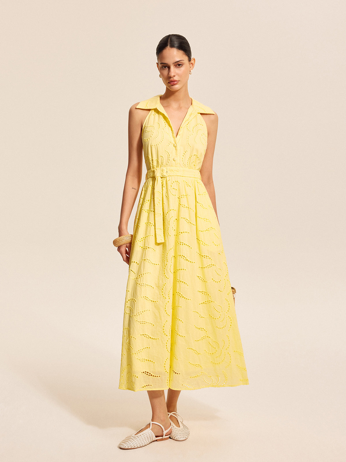 Pamuklu Kemerli Nakışlı Elbise