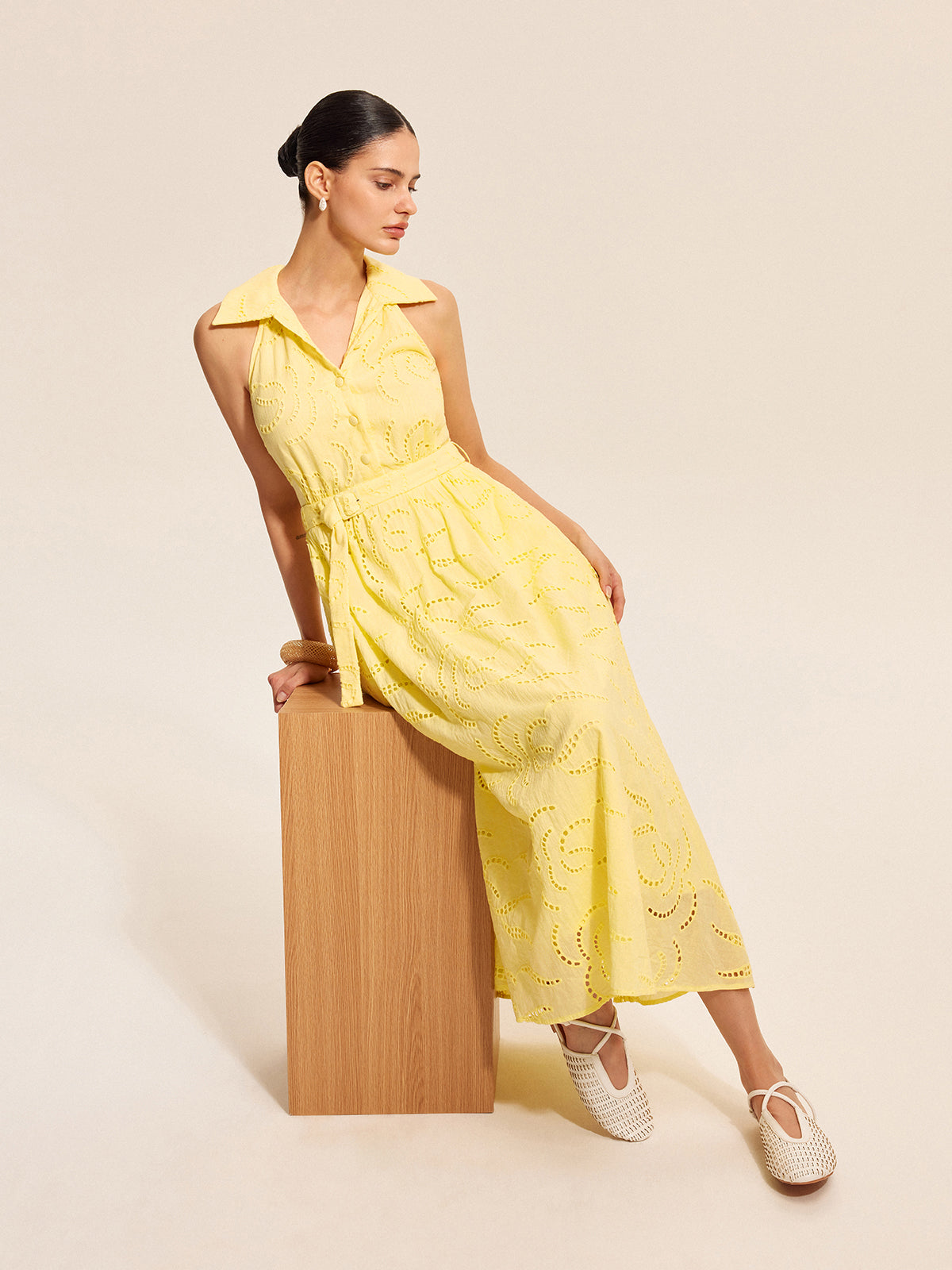 Pamuklu Kemerli Nakışlı Elbise