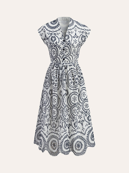 Nakış Detaylı V Yaka Kuşaklı Midi Elbise