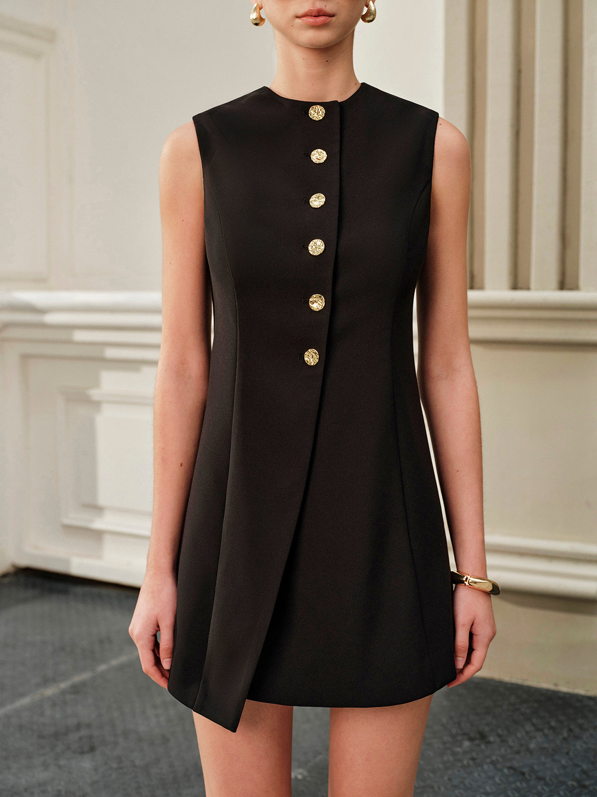 Asimetrik Bağlamalı Metal Düğmeli Elbise