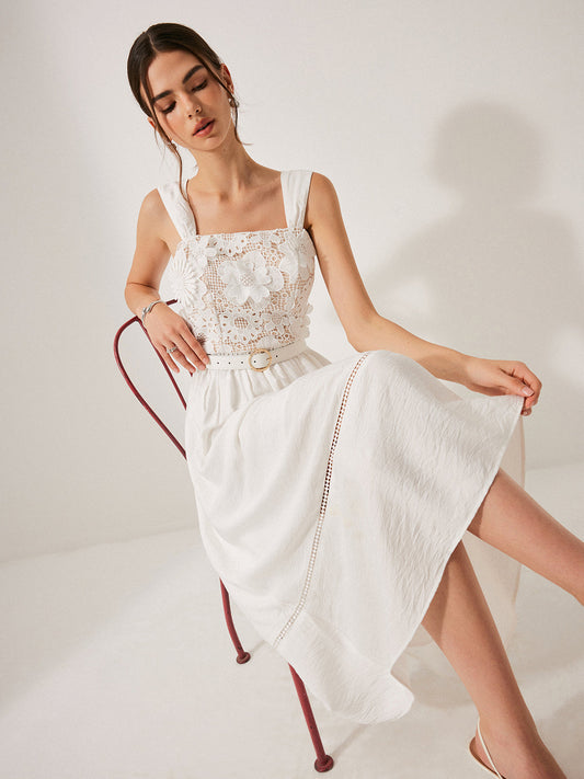 Pamuklu Çiçek Dantel Kemerli Elbise