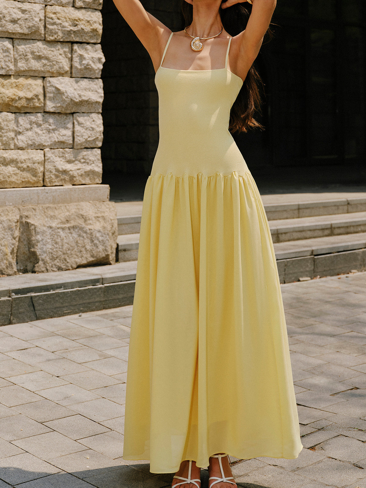 Pileli Etek Ucu Detaylı Askılı Triko Elbise