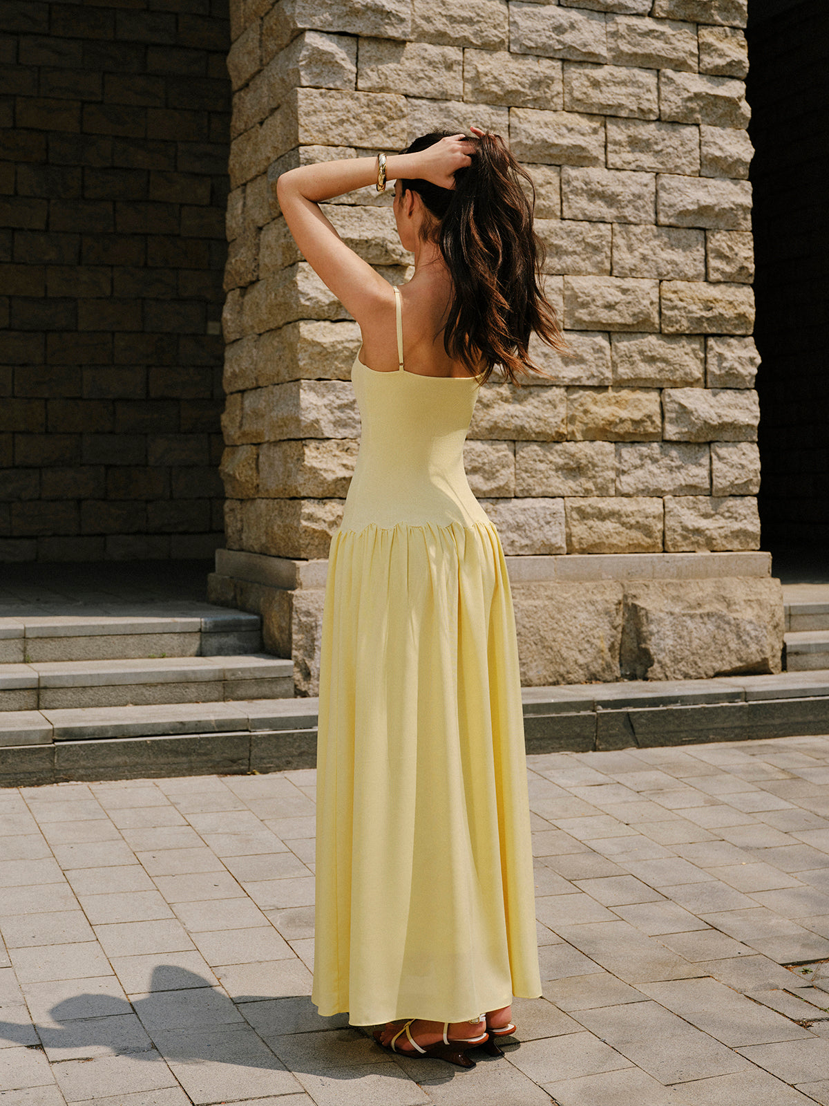 Pileli Etek Ucu Detaylı Askılı Triko Elbise