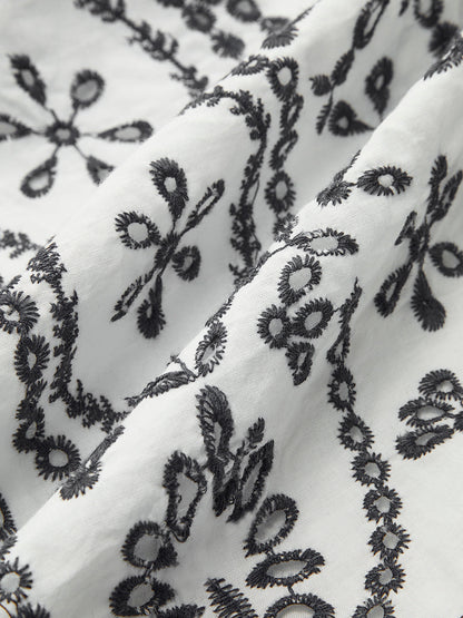 Nakış Detaylı V Yaka Kuşaklı Midi Elbise