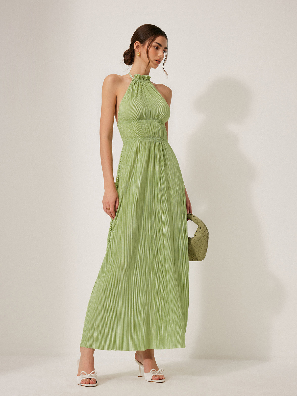 Pileli Halter Yaka Sırt Dekolteli Elbise