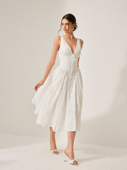 Pamuklu Nakışlı Sırtı Bağlamalı Elbise