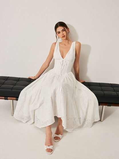 Pamuklu Nakışlı Sırtı Bağlamalı Elbise