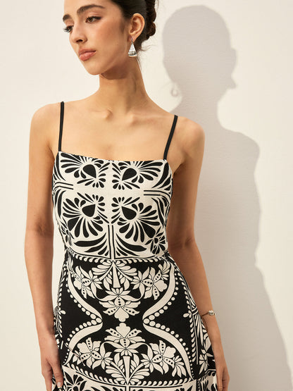Çiçek Desenli İnce Askılı Elbise