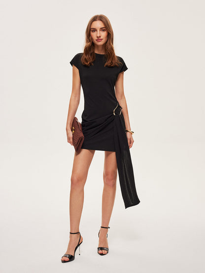 Metal Detaylı Bel Büzgülü Drapeli Elbise