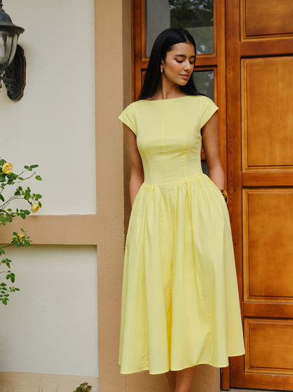 Sırtı Açık Kap Kollu Elbise