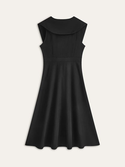 Geniş Yakalı Düğmeli Piliseli Elbise