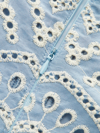 Yarı Şeffaf Nakışlı Gipür Askılı Elbise