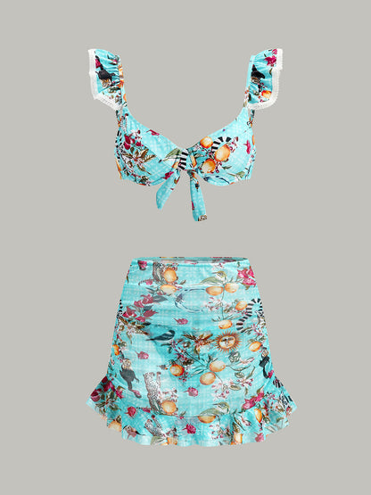 Çarpıcı Çiçek Desenli Bikini Takımı ve Şık Kapama Etek