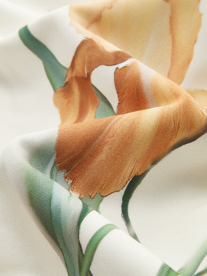 Çiçek Desenli Yandan Bağlamalı Askılı Elbise