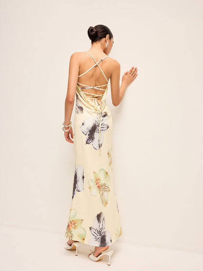 Sırtı Açık Bağcıklı Çiçek Desenli Elbise