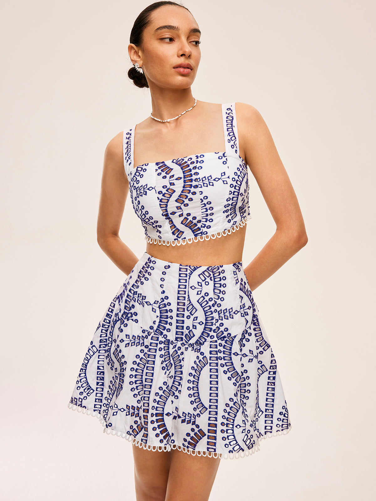 Dantel Detaylı Nakışlı Etek Takımı