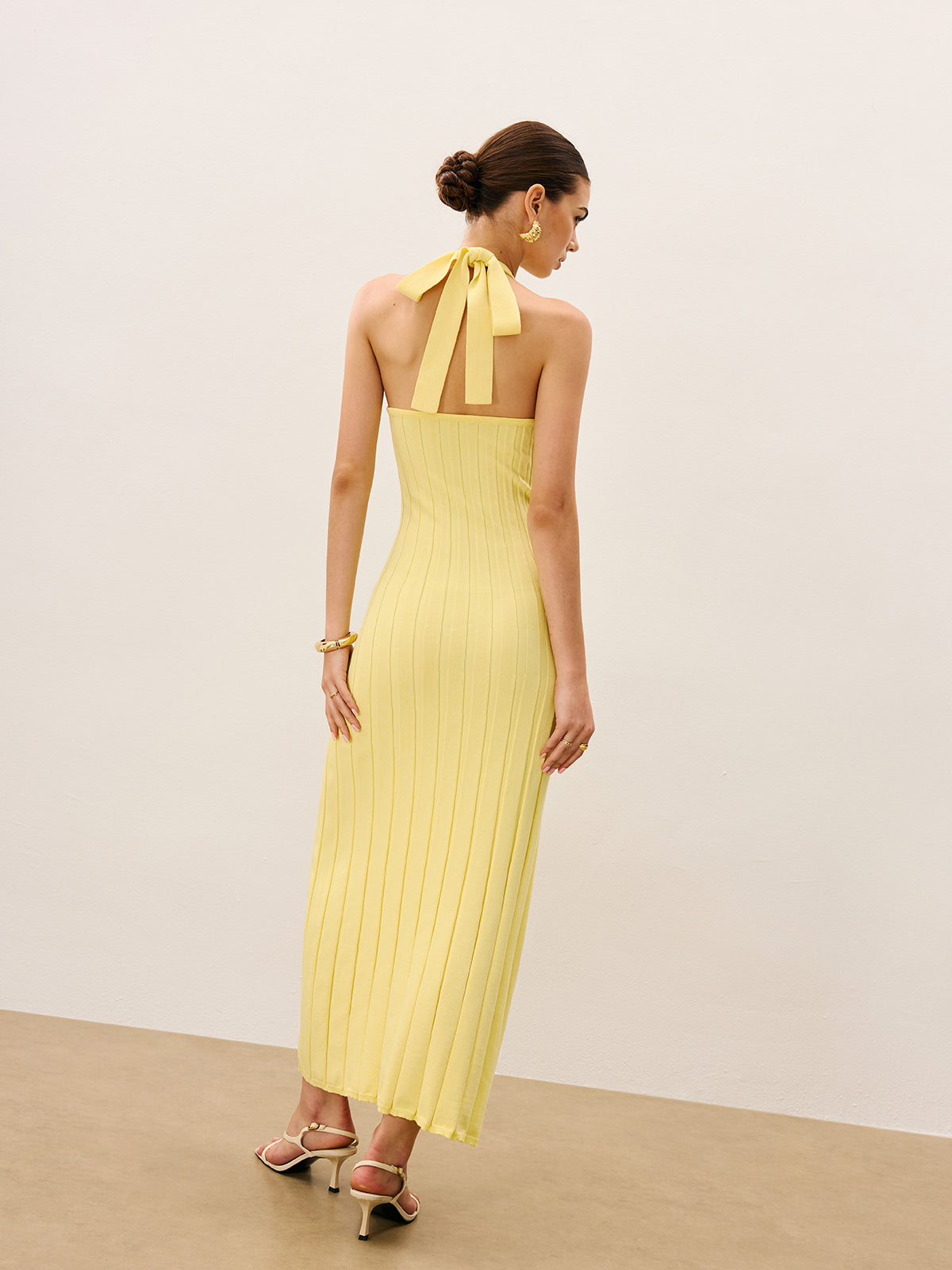 Boyundan Bağlamalı Ribanalı Triko Elbise