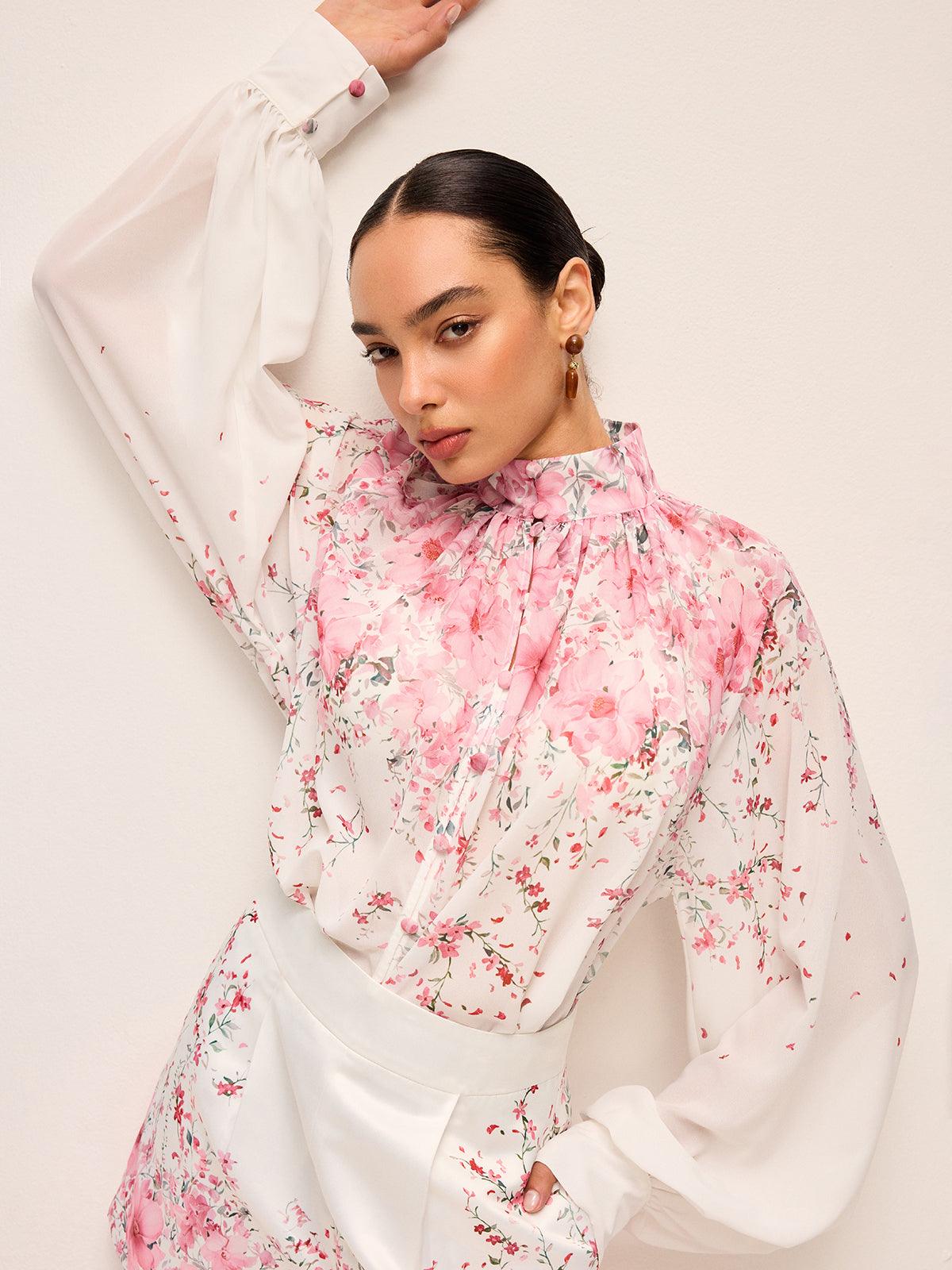 Kemer Hariç Çiçek Desenli Pileli Şort Takım