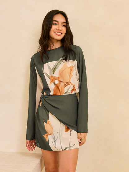 Çiçek Desenli Uzun Kollu Kruvaze Elbise