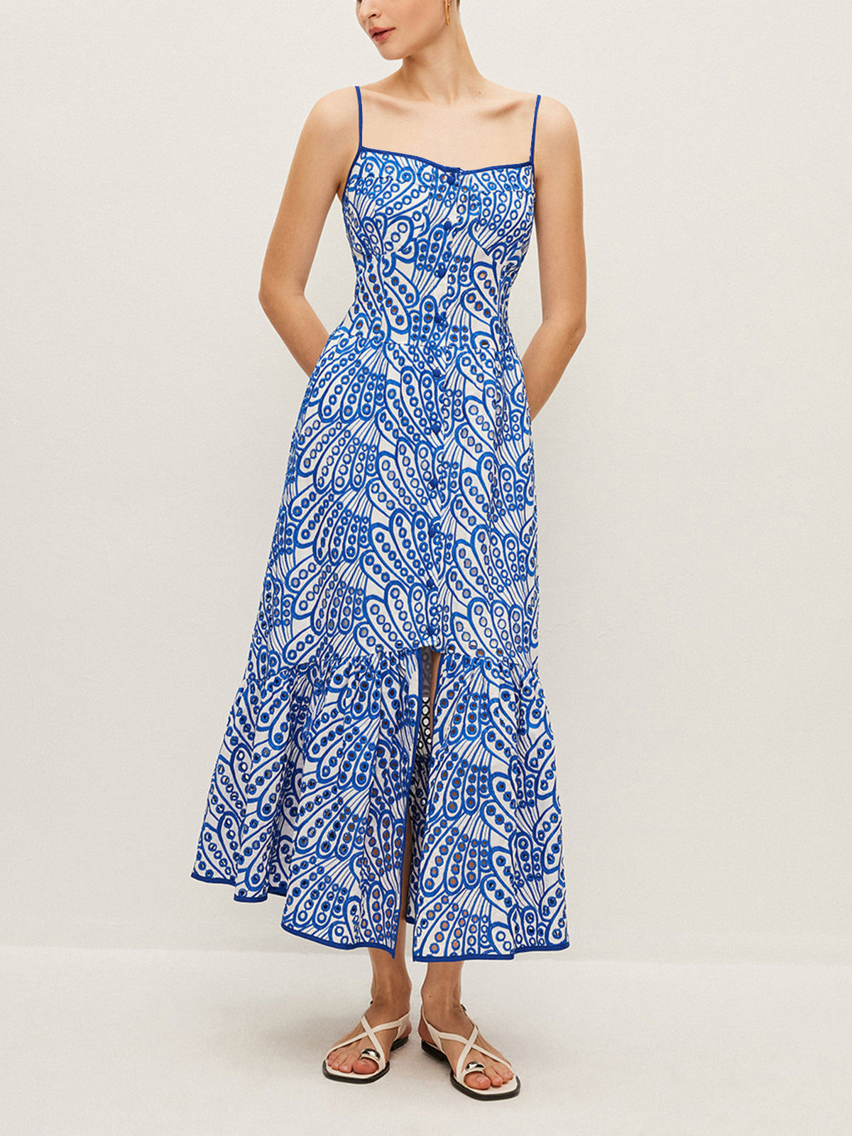 Pamuk Nakış İşlemeli İnce Askılı Elbise