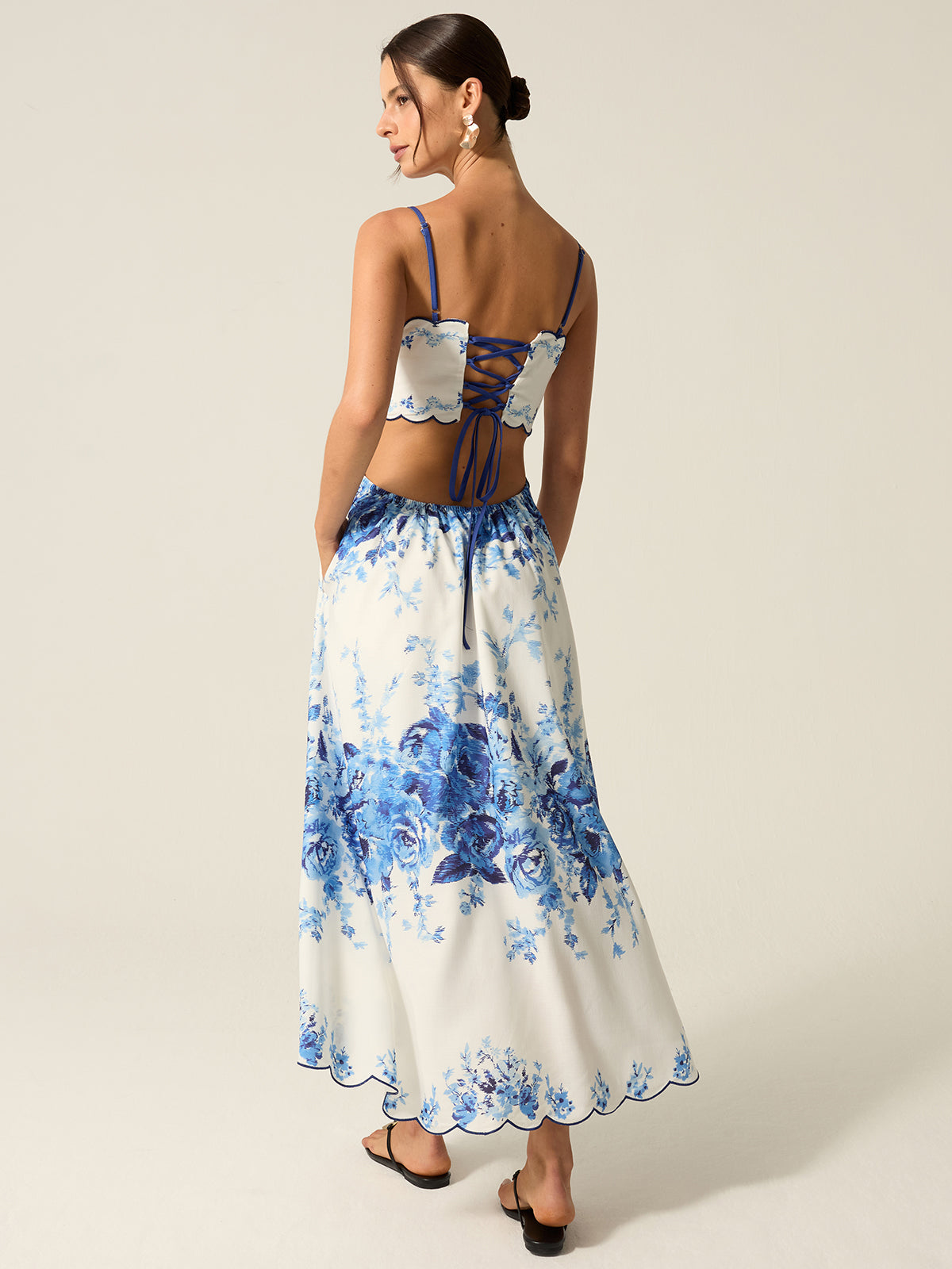 Cepli Çiçek Desenli Kesik Detaylı Maxi Elbise