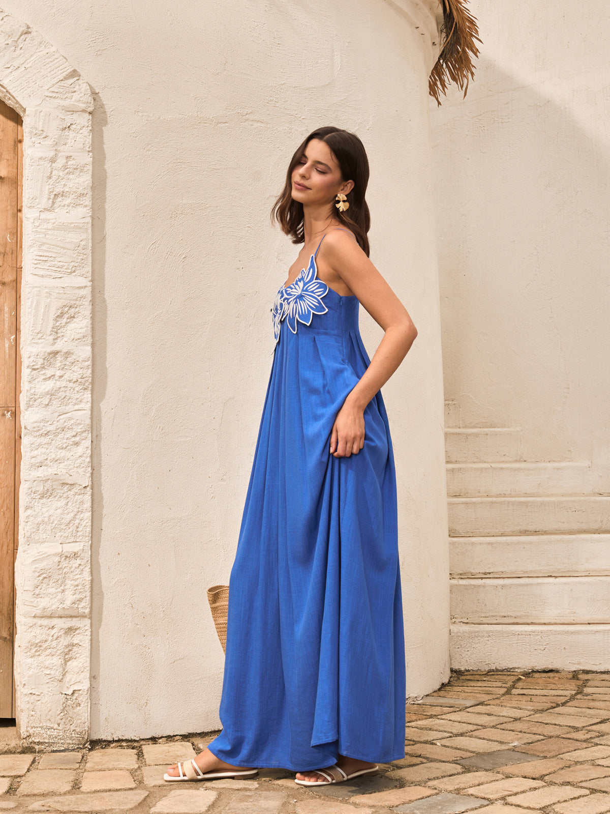 Pamuk ve Keten Karışımlı Çiçek Detaylı Cepli Askılı Elbise