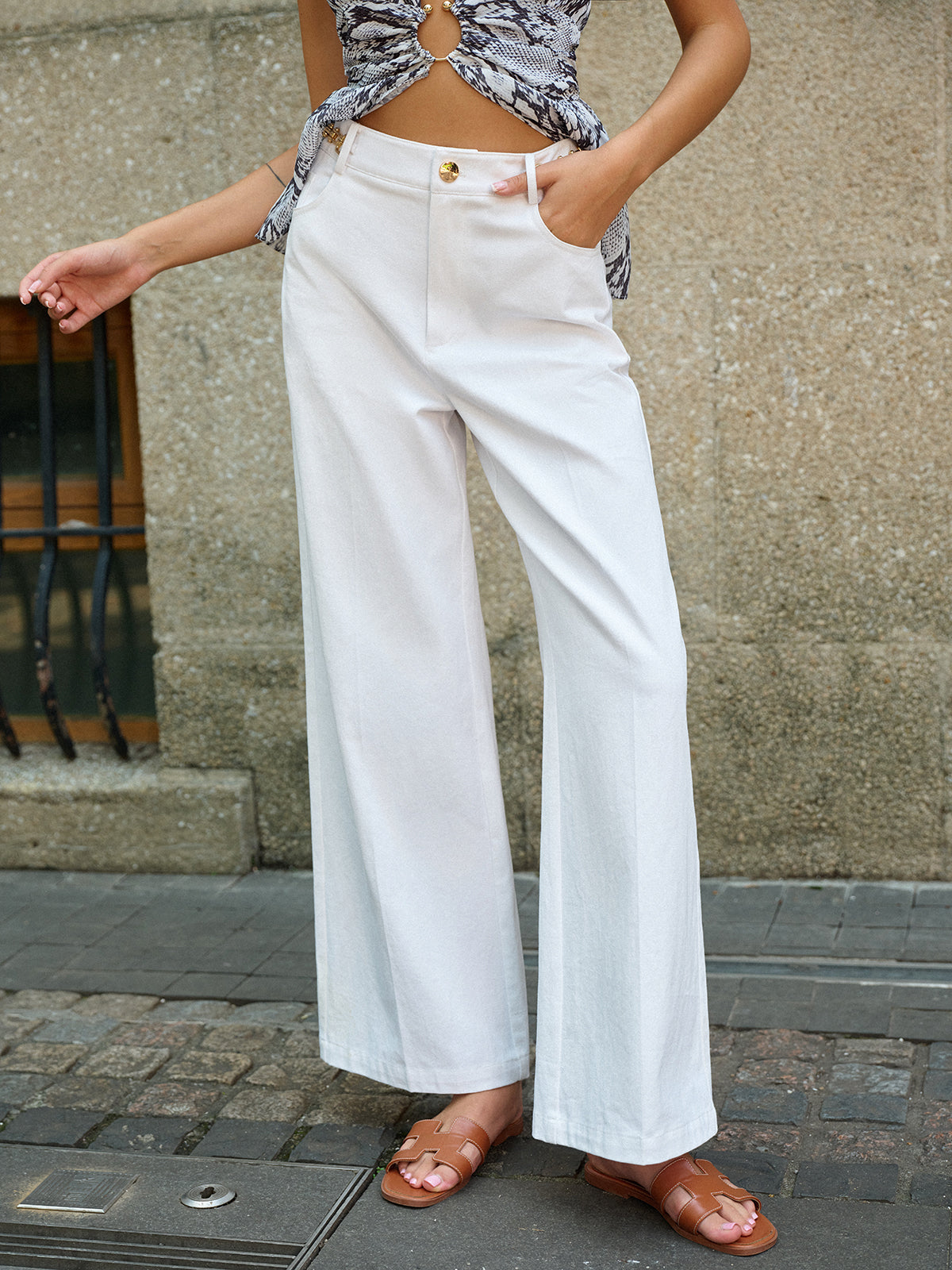 Metal Aksesuarlı Bol Paça Pantolon