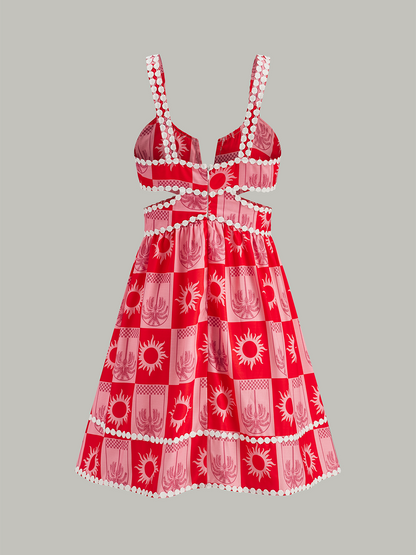 Kesik Detaylı Desenli Elbise