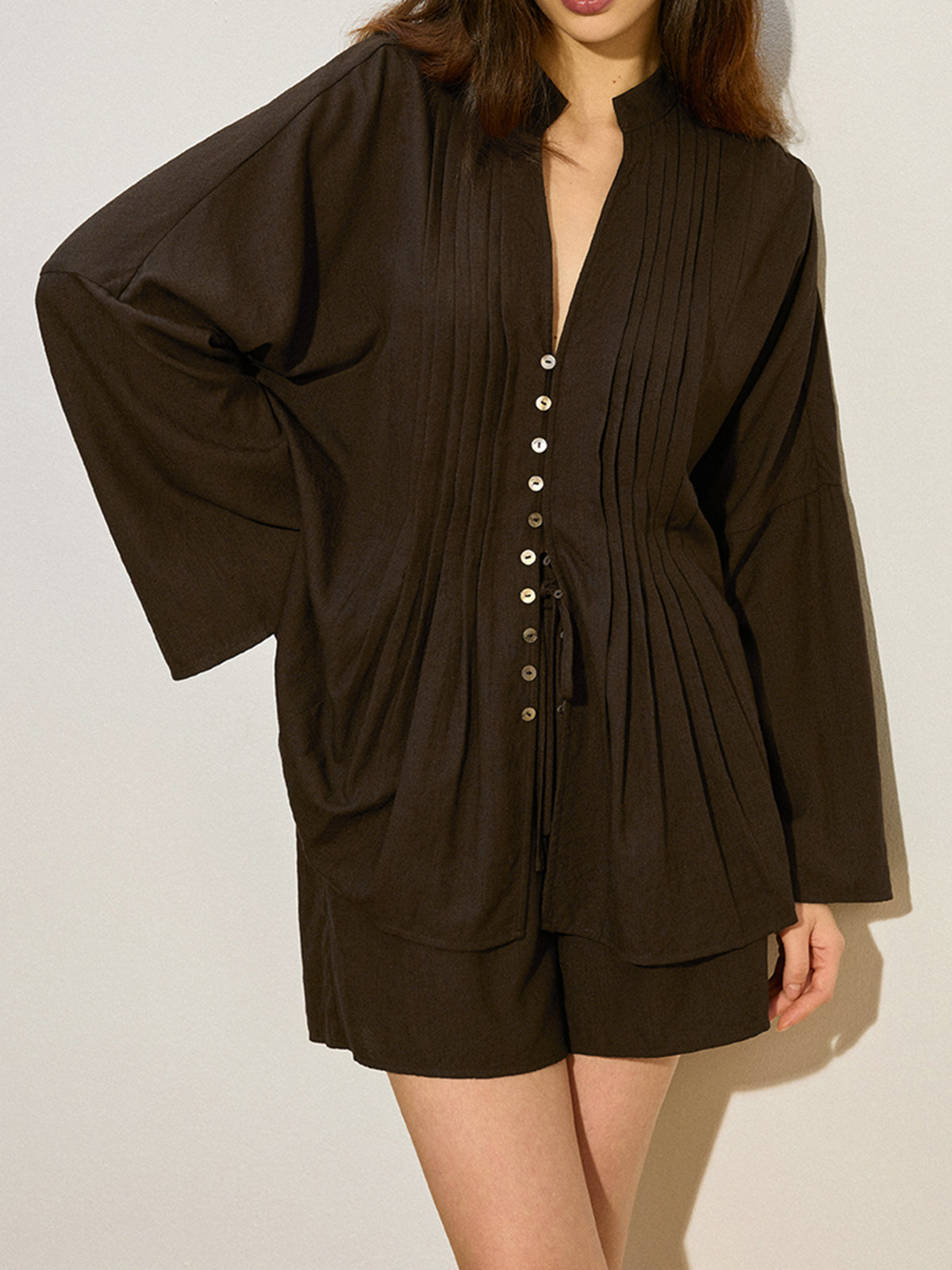 Önü Düğmeli Pli Detaylı Şort Takımı