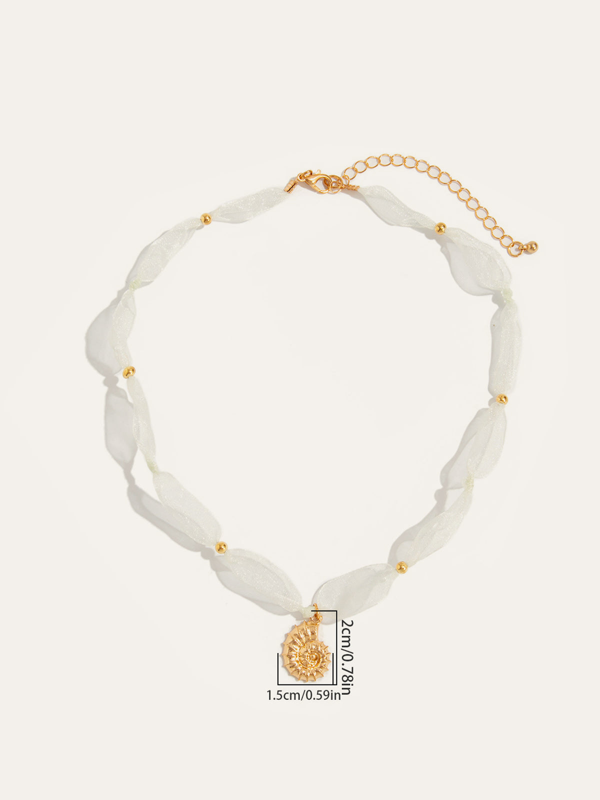 Tüllü Boncuklu Deniz Kabuğu Kolye